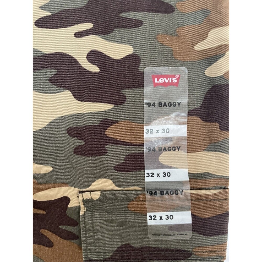 Levi's Women's 94' Baggy Cargo Pants Camo 32x30 (actual 36x30) Green Earth - Picture 2 of 8